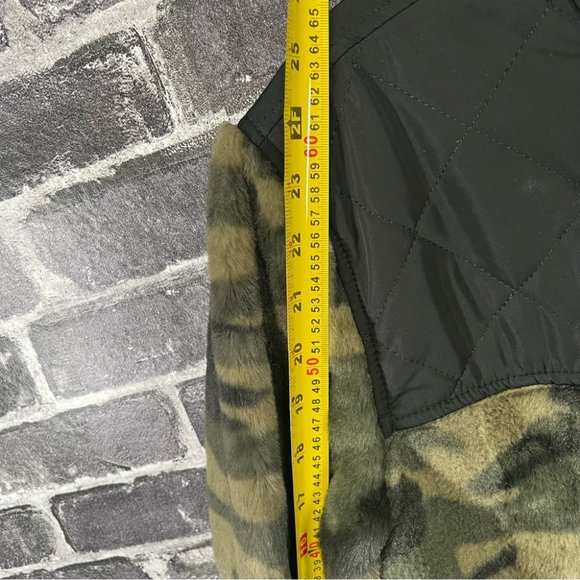 NWT Rails Wesley Front Zip Faux Fur Jacket - size M - Picture 11 of 16